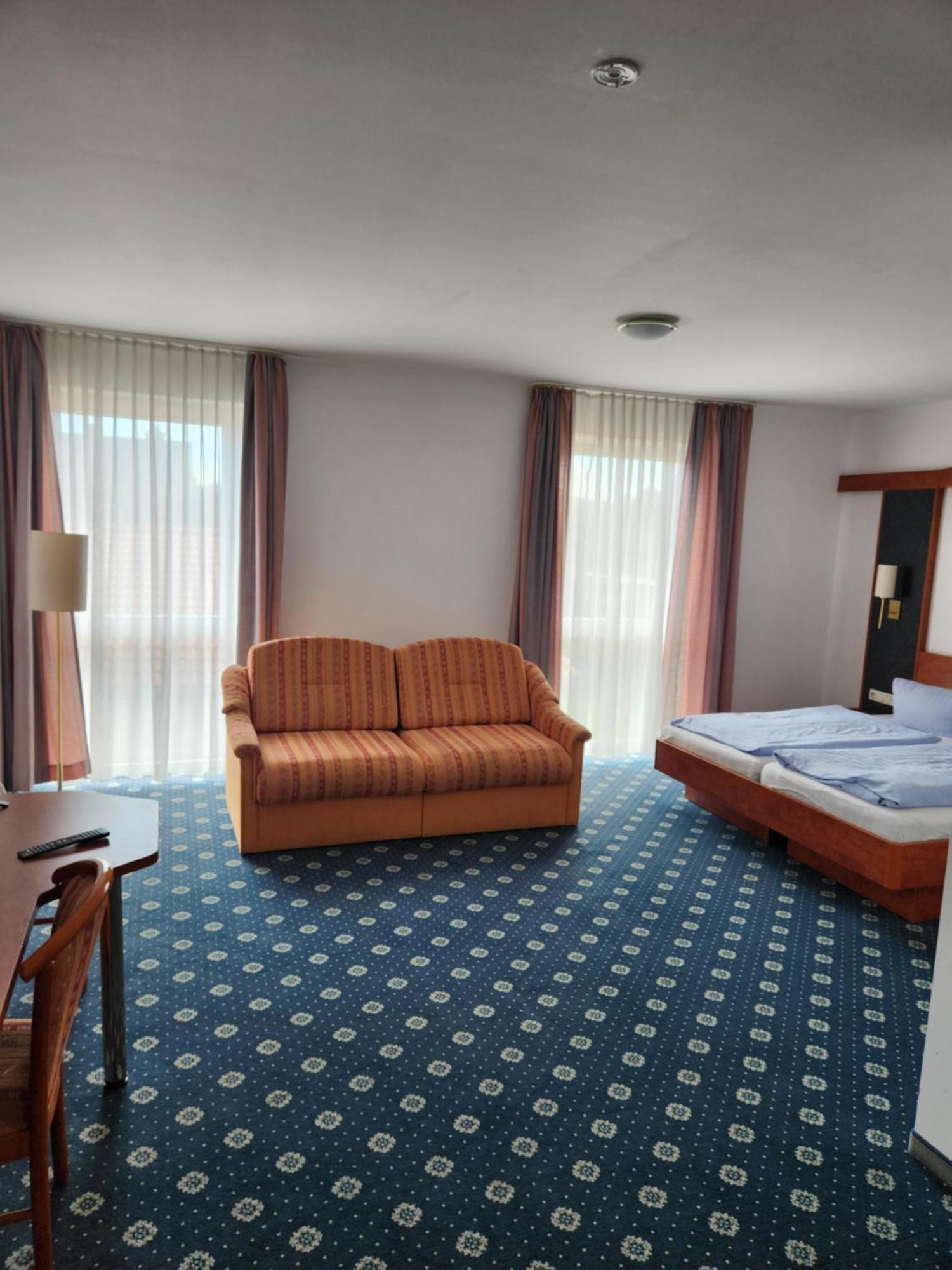 Hotel Hoyers In Pinneberg Prisdorf Exterior photo